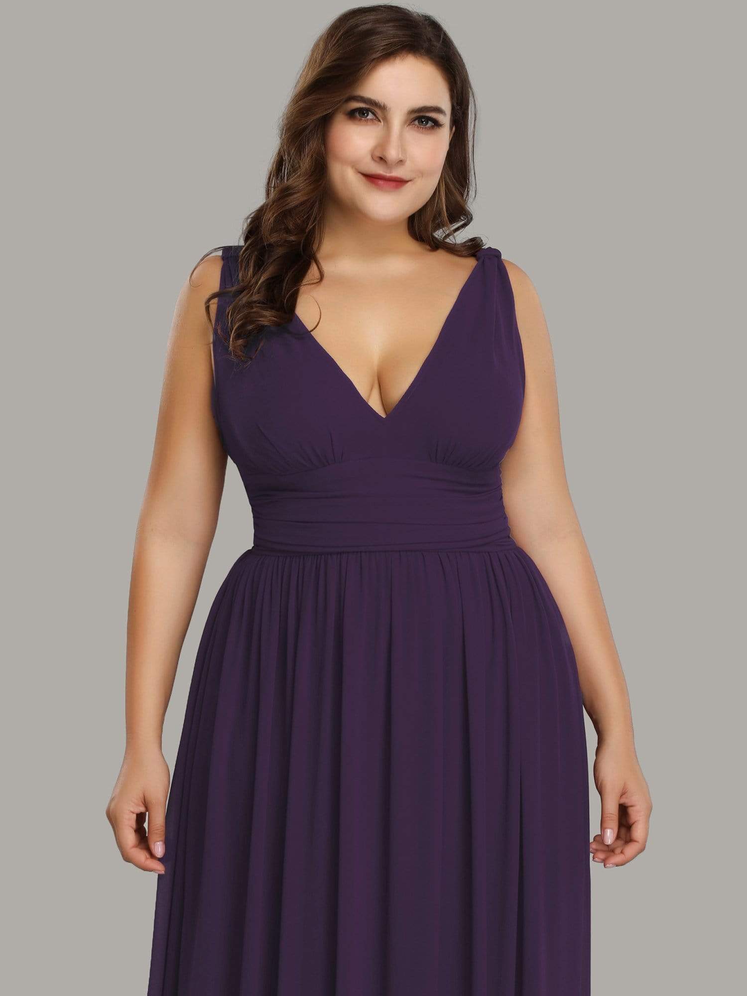 Robe de demoiselle d'honneur en mousseline de soie à col en V grande taille #Couleur_Violet Fonce