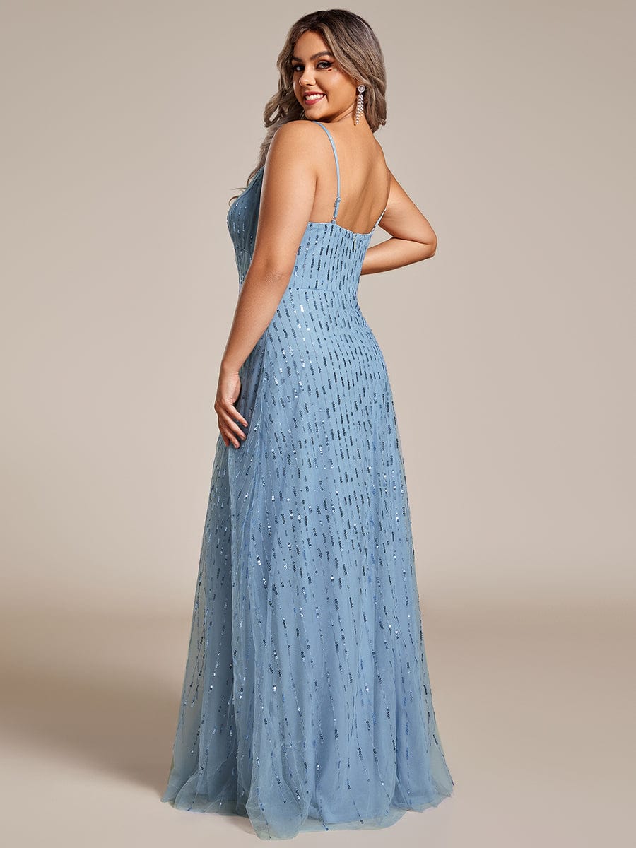 Robe de soirée taille haute à col en V profond et à paillettes ornée de bretelles spaghetti #Couleur_Bleu Clair