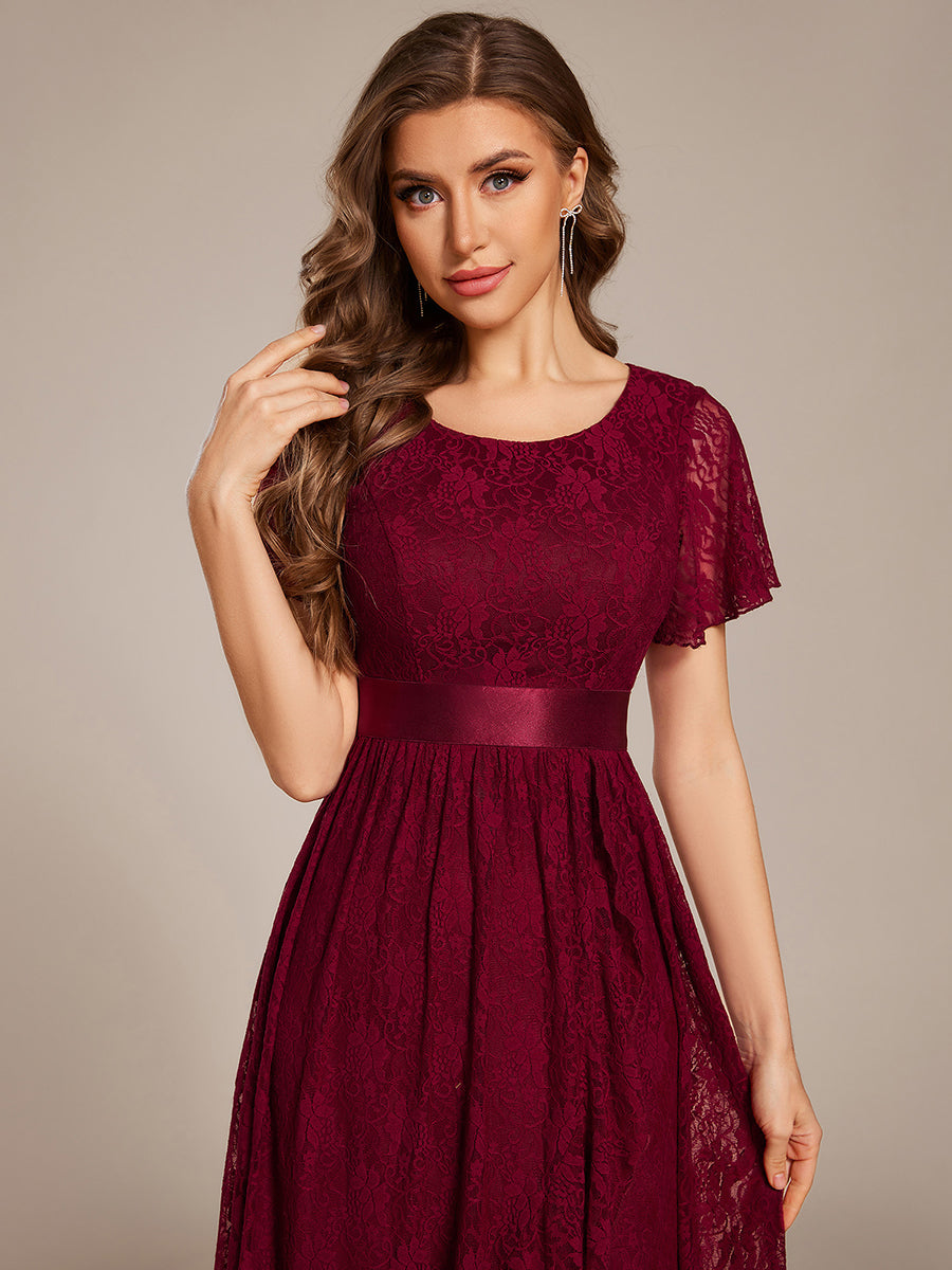 Robe d'invitée de mariage coupe A en dentelle #Couleur_Bordeaux