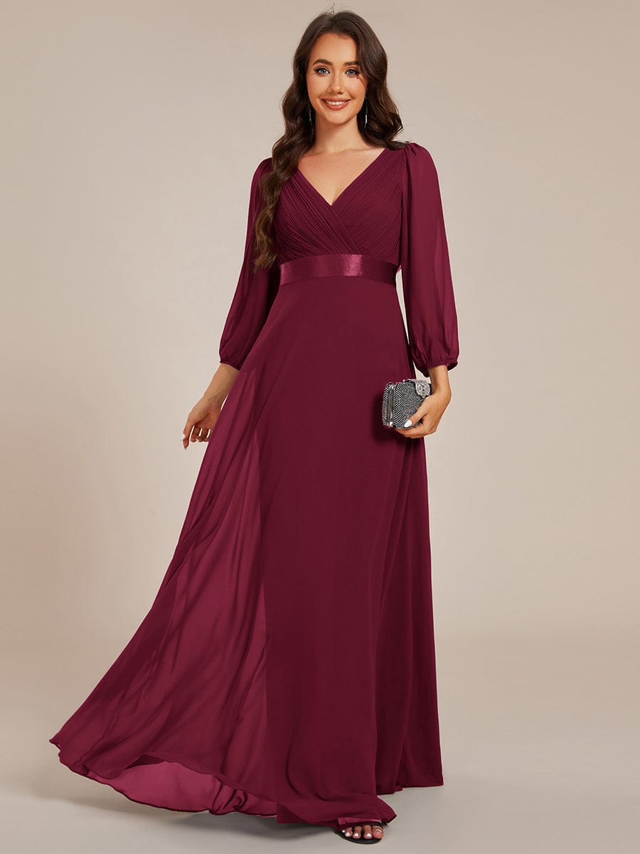 Robe de soirée trapèze taille empire en mousseline à manches longues #Couleur_Bordeaux