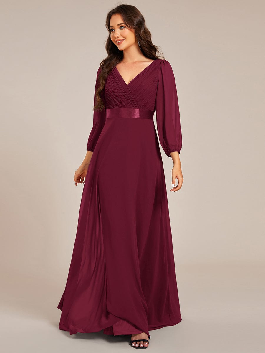 Robe de soirée trapèze taille empire en mousseline à manches longues #Couleur_Bordeaux