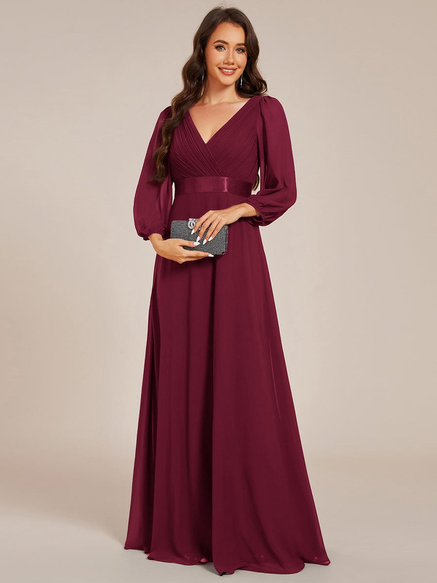 Robe de soirée trapèze taille empire en mousseline à manches longues #Couleur_Bordeaux