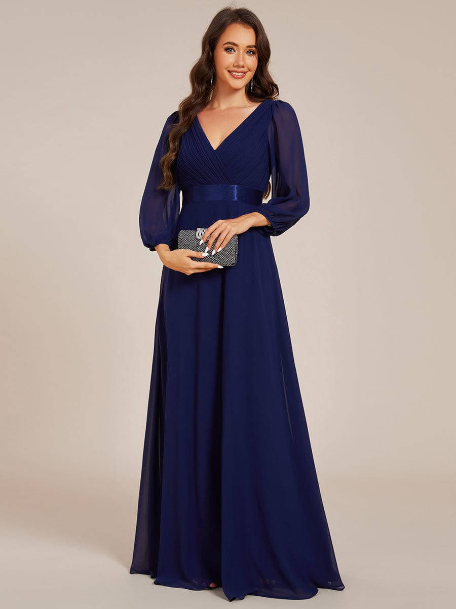 Robe de soirée trapèze taille empire en mousseline à manches longues #Couleur_Bleu Marine