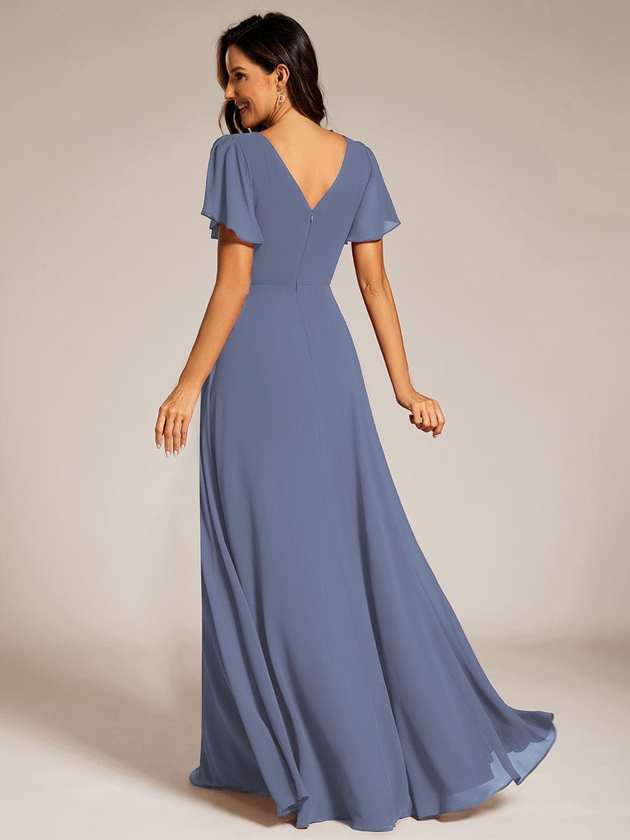 Robe de soirée plissée trapèze en mousseline de soie manches courtes et taille à sequins #Couleur_Marine Fume