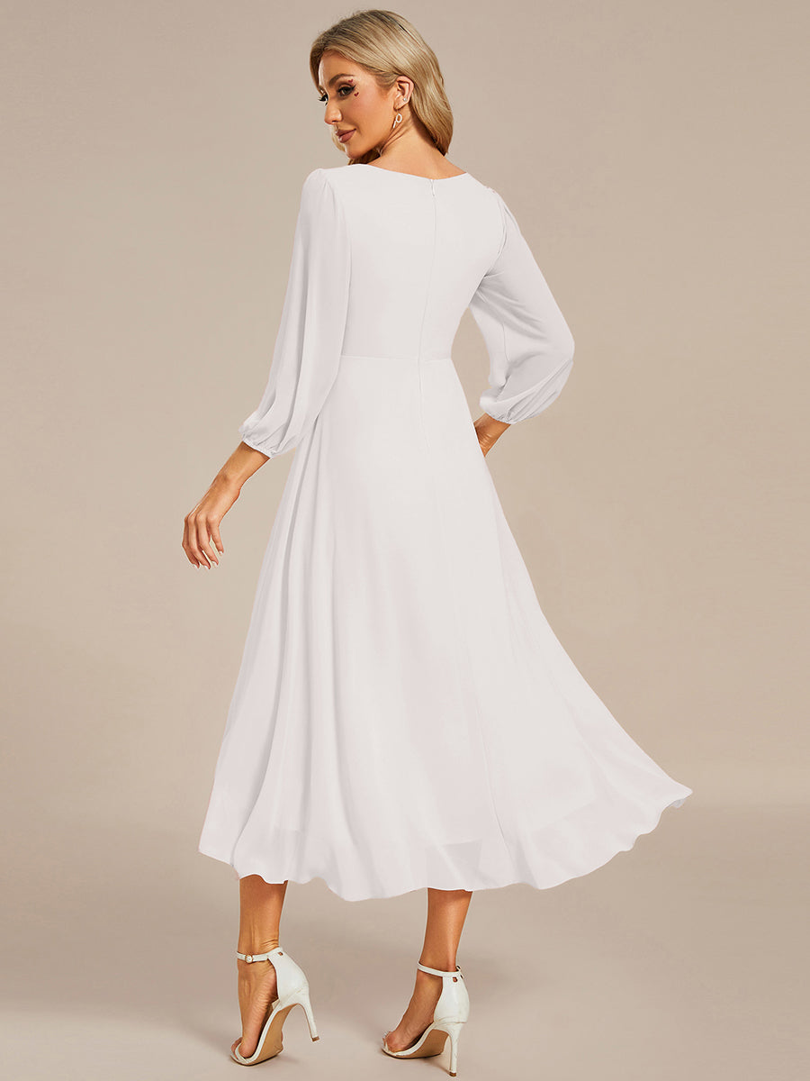 Robe d'invitée de mariage en mousseline à manches longues et col en V #Couleur_Creme