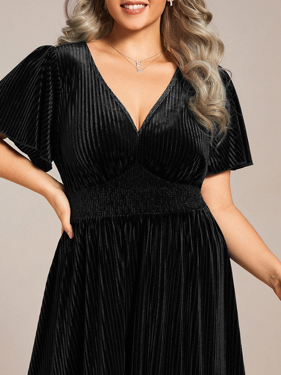 Grande taille Robe d'invité de mariage mi-longue en velours d'automne à manches courtes et col en V gracieux #Couleur_Noir