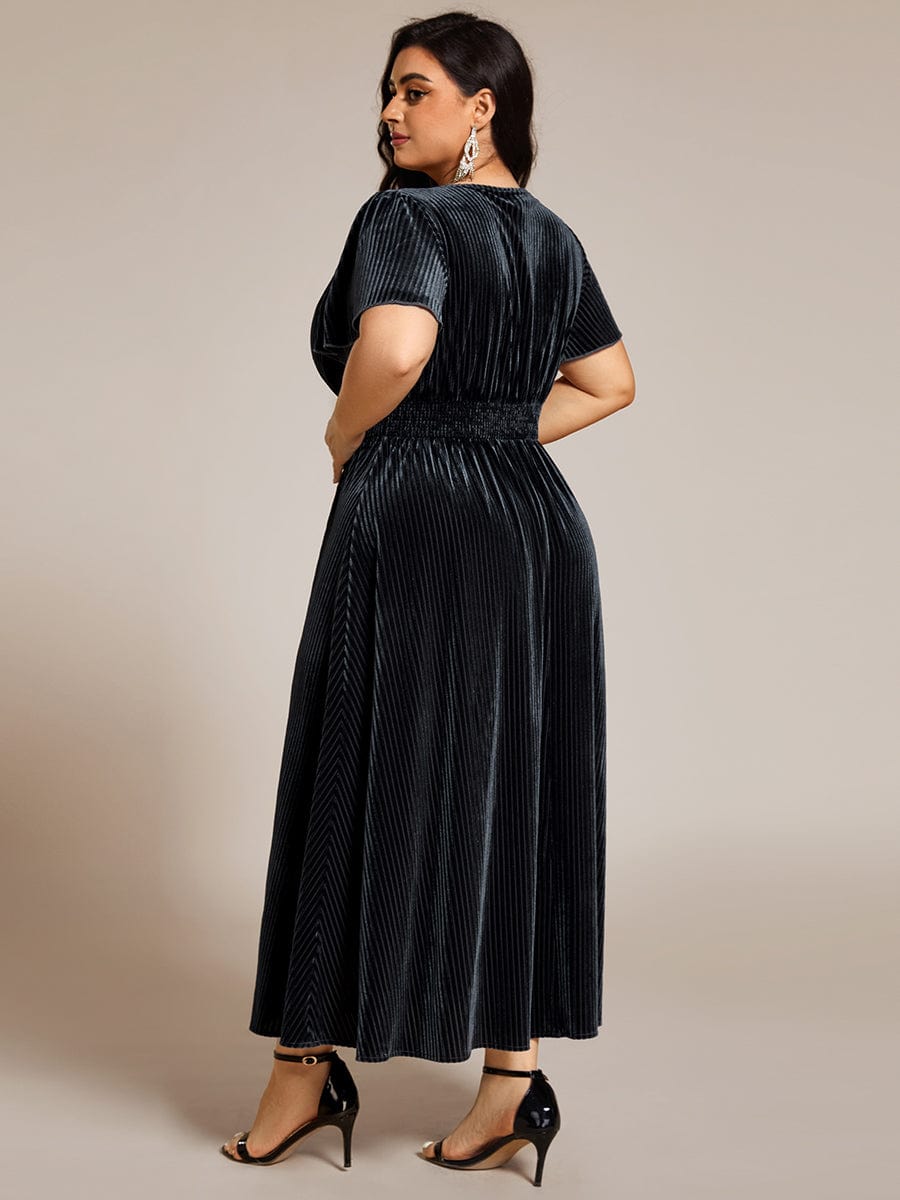 Grande taille Robe d'invité de mariage mi-longue en velours d'automne à manches courtes et col en V gracieux #Couleur_Gris Bleu