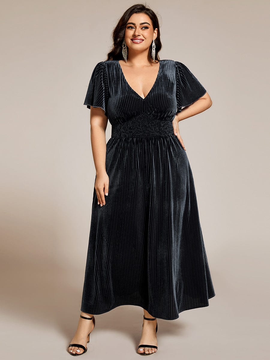 Grande taille Robe d'invité de mariage mi-longue en velours d'automne à manches courtes et col en V gracieux #Couleur_Gris Bleu