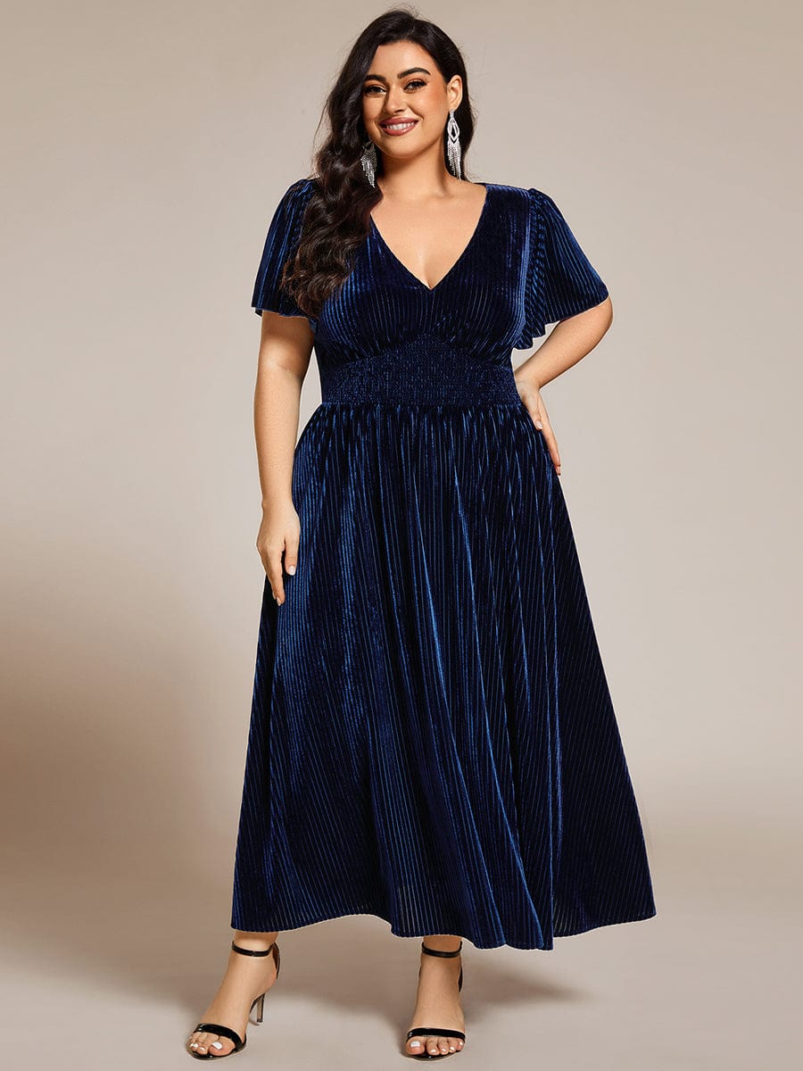 Robe d'invité de mariage mi-longue en velours d'automne à manches courtes et col en V gracieux #Couleur_Bleu Marine