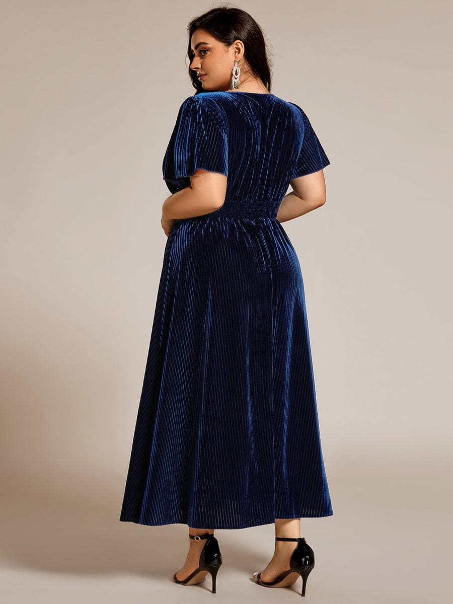 Robe d'invité de mariage mi-longue en velours d'automne à manches courtes et col en V gracieux #Couleur_Bleu Marine