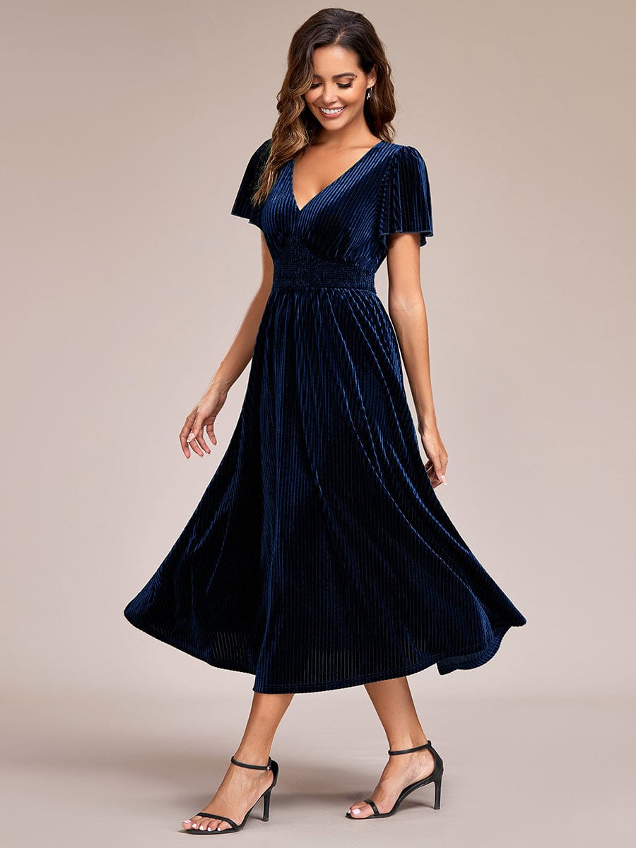 Robe d'invité de mariage mi-longue en velours d'automne à manches courtes et col en V gracieux #Couleur_Bleu Marine