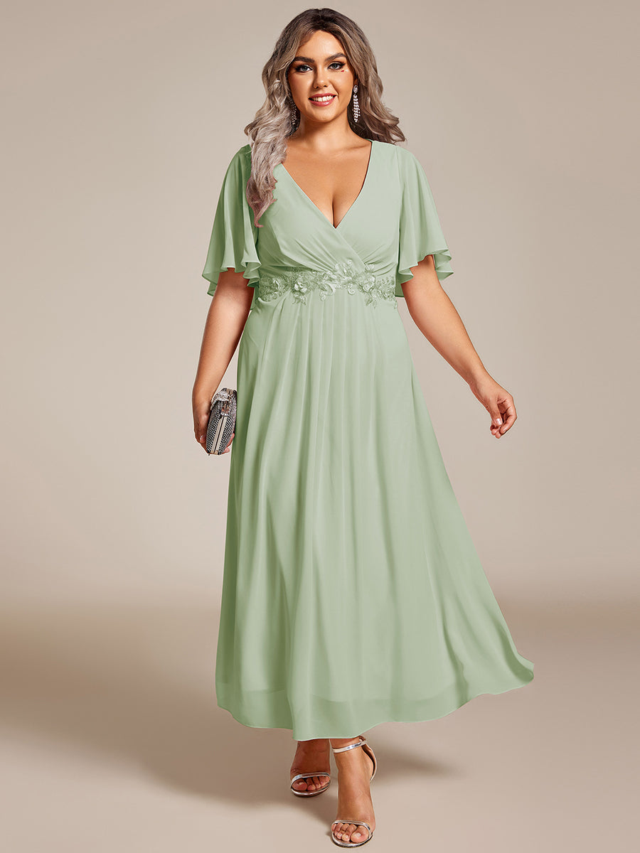 Robe d'invité de mariage mi-longue en mousseline de soie à col en V de grande taille avec applique à la taille #Couleur_Menthe Verte