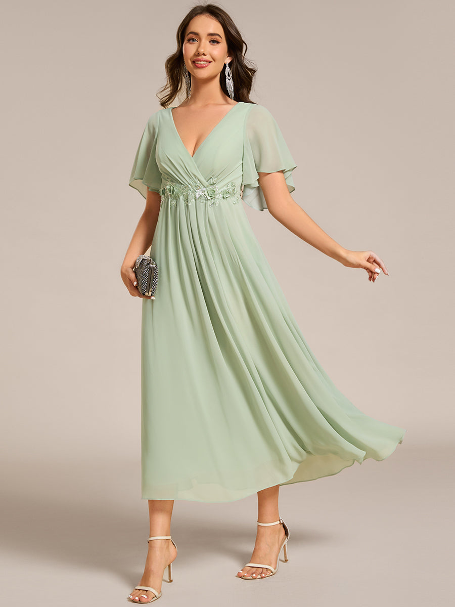 Robe d'invité de mariage mi-longue en mousseline de soie à col en V de grande taille avec applique à la taille #Couleur_Menthe Verte