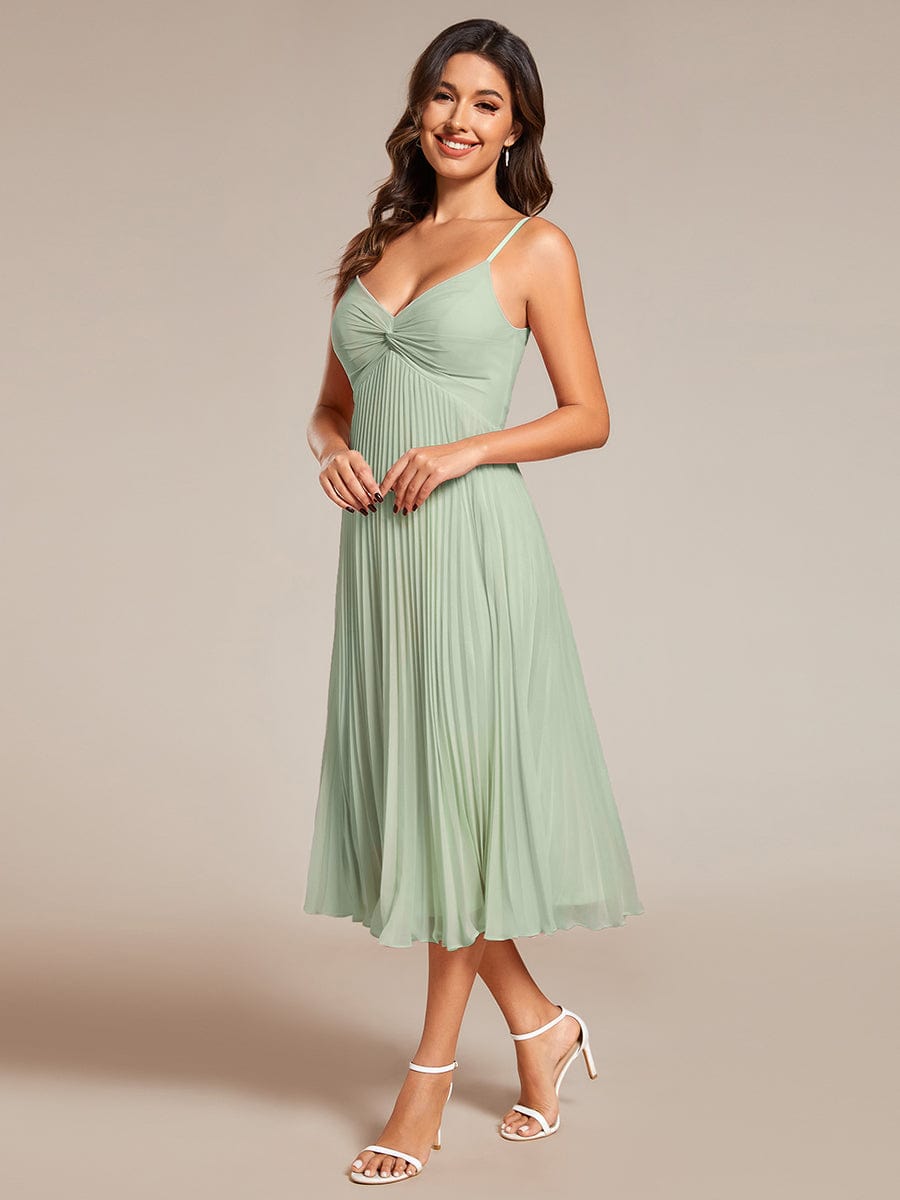 Robe d'invité de mariage dos nu plissée en mousseline de soie mi-longue avec col en V #Couleur_Menthe Verte