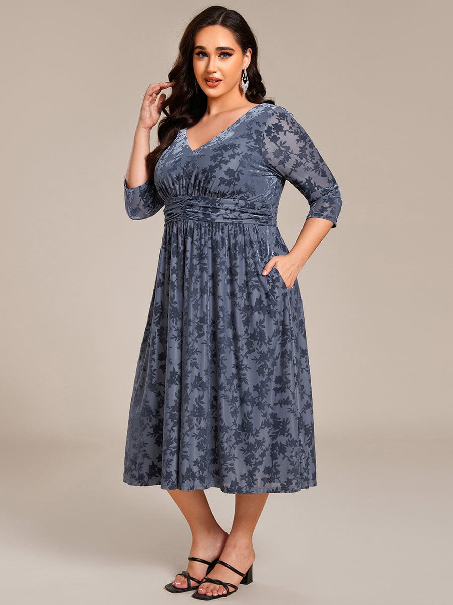 Robe d'invitée de mariage en velours fleuri à manches 3/14 grande taille #Couleur_Marine Fume