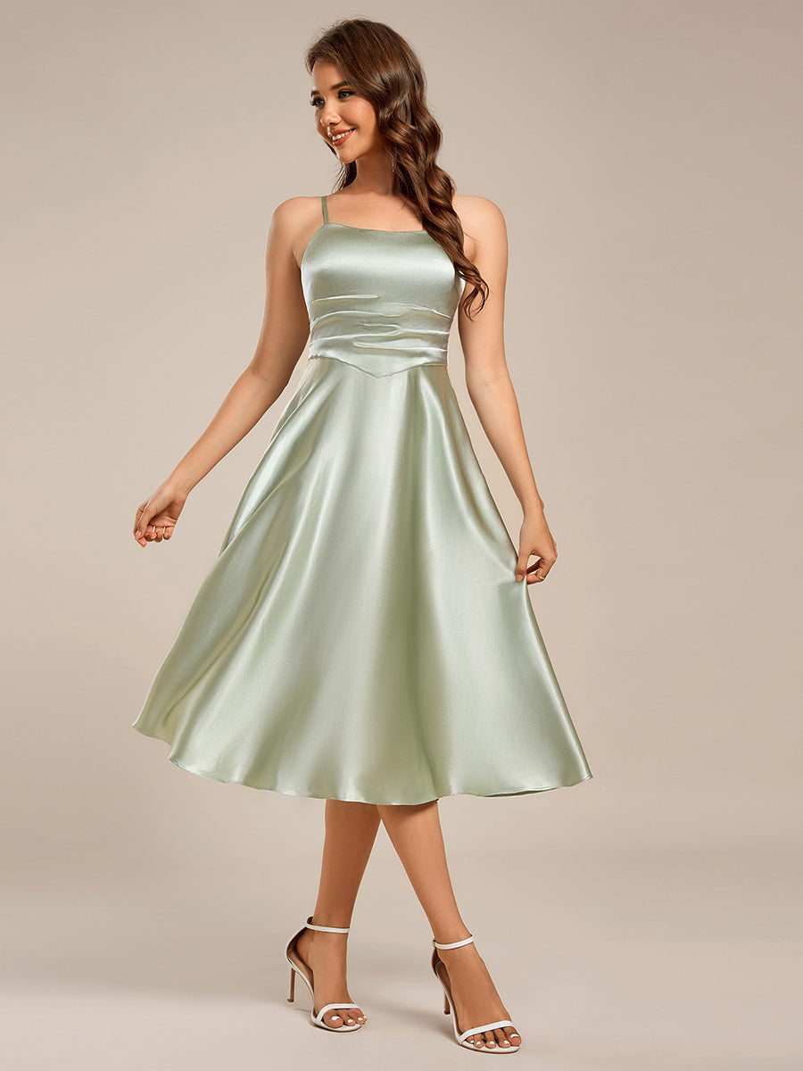 Robe d'invitée de mariage mi-longue plissée à bretelles spaghetti en satin #Couleur_Menthe Verte