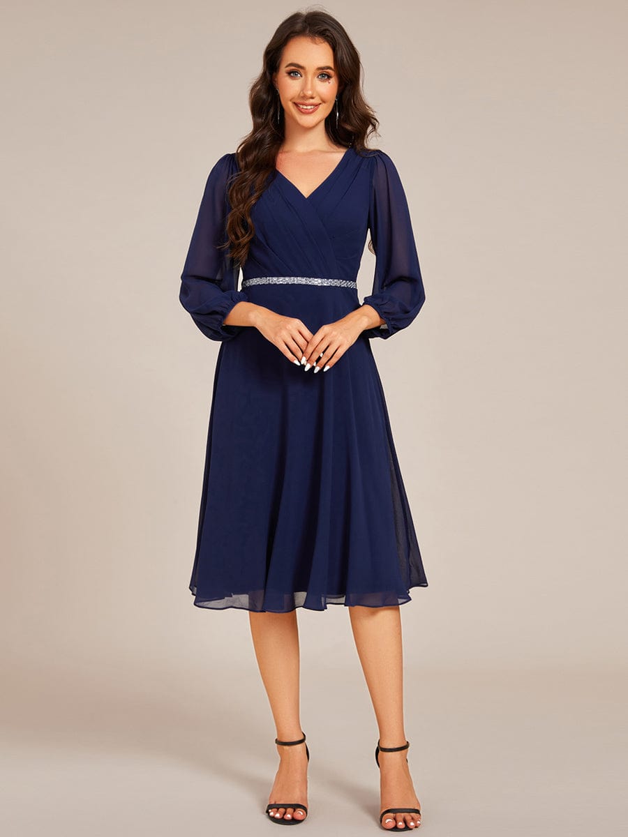 Robe d'invitée de mariage mi-longue plissée à manches longues en mousseline de soiev #Couleur_Bleu Marine