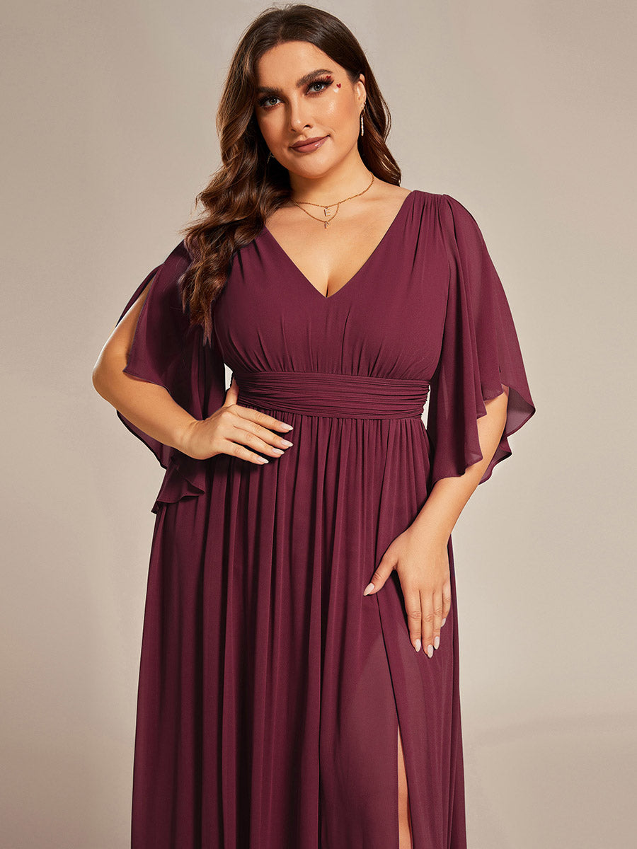 Robe Curvy en mousseline plissée Col V manches mi-longues #Couleur_Bordeaux