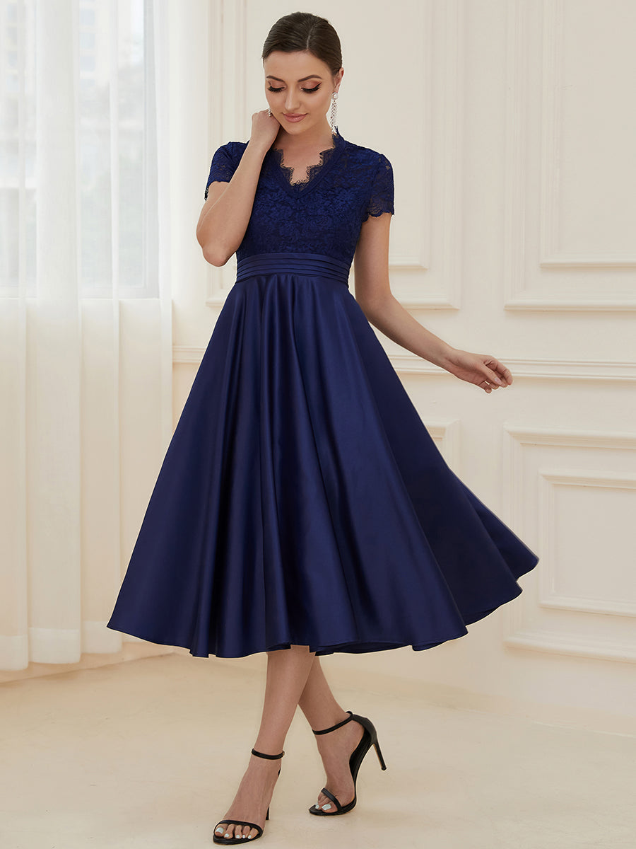 Élégante robe de soirée mi-longue à manches courtes et à fleurs brodées à col en V #Couleur_Bleu Marine