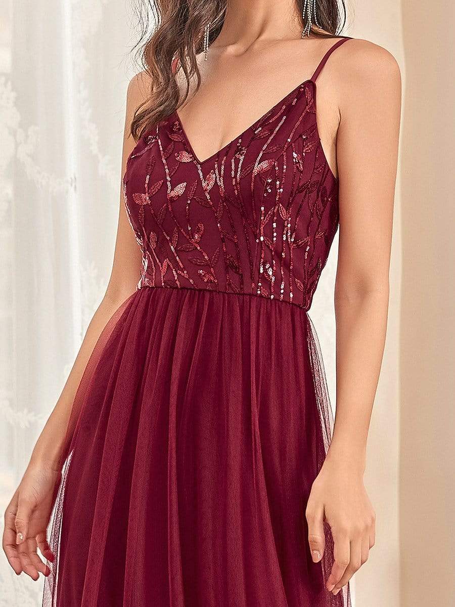 Robe de Bal en tulle à col en V et bretelles minces brodées au sol #Couleur_Bordeaux