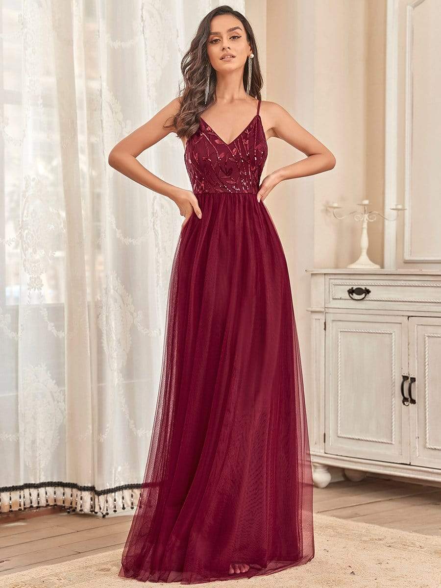 Robe de Bal en tulle à col en V et bretelles minces brodées au sol #Couleur_Bordeaux