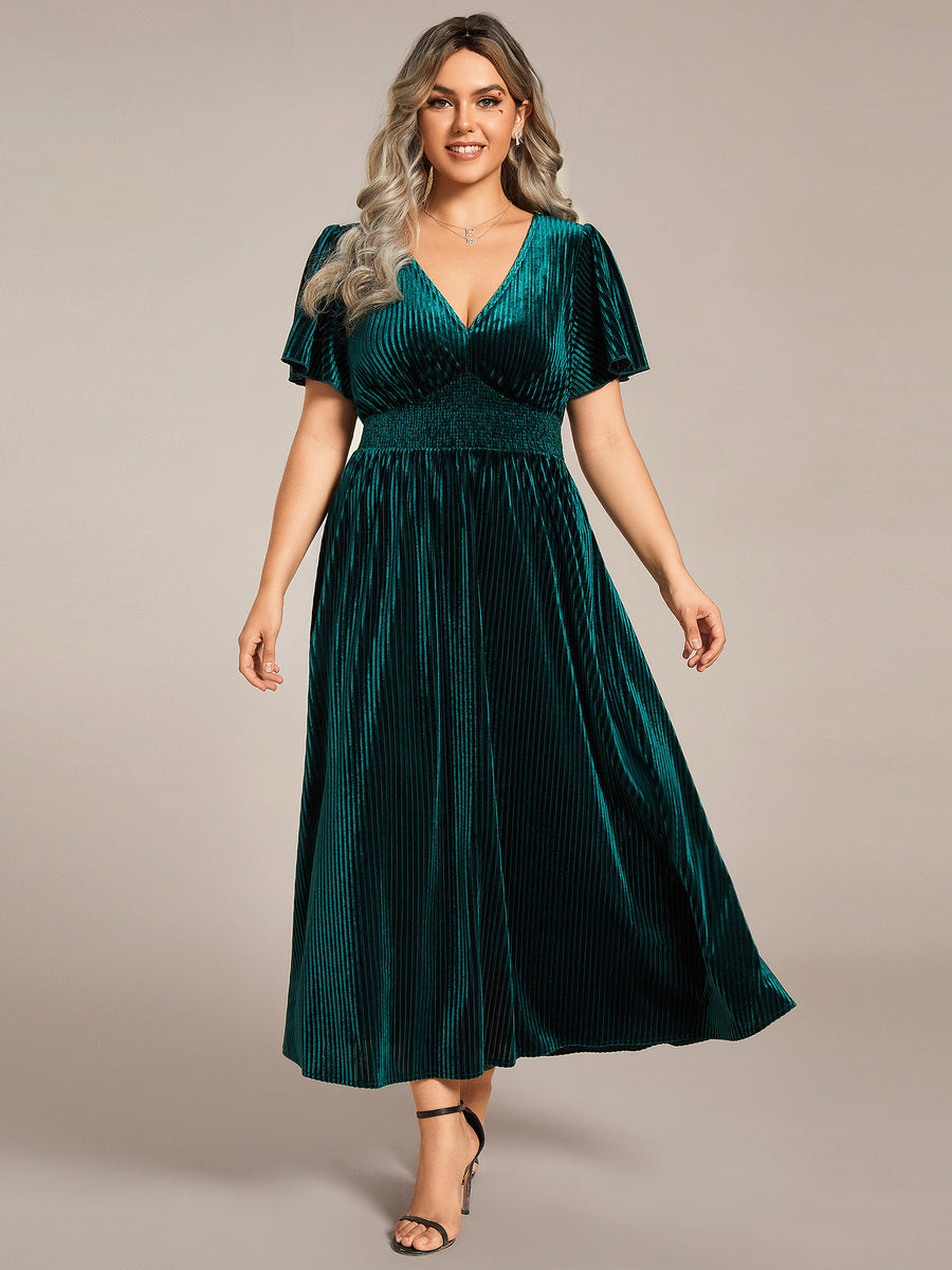 Grande taille Robe d'invité de mariage mi-longue en velours d'automne à manches courtes et col en V gracieux#Couleur_Vert Fonce