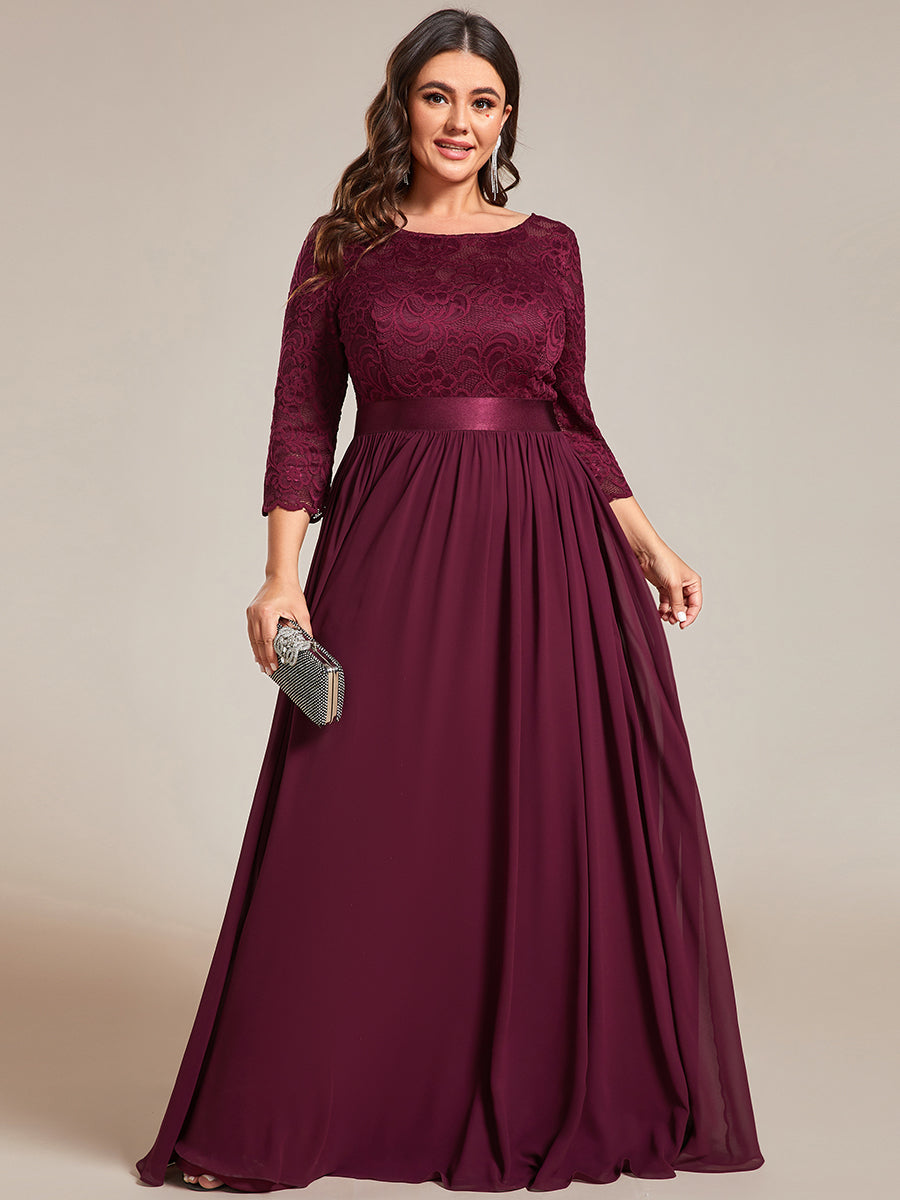 Robe de demoiselle d'honneur en grande taille dentelle transparente et demi-manche #Couleur_Pourpre