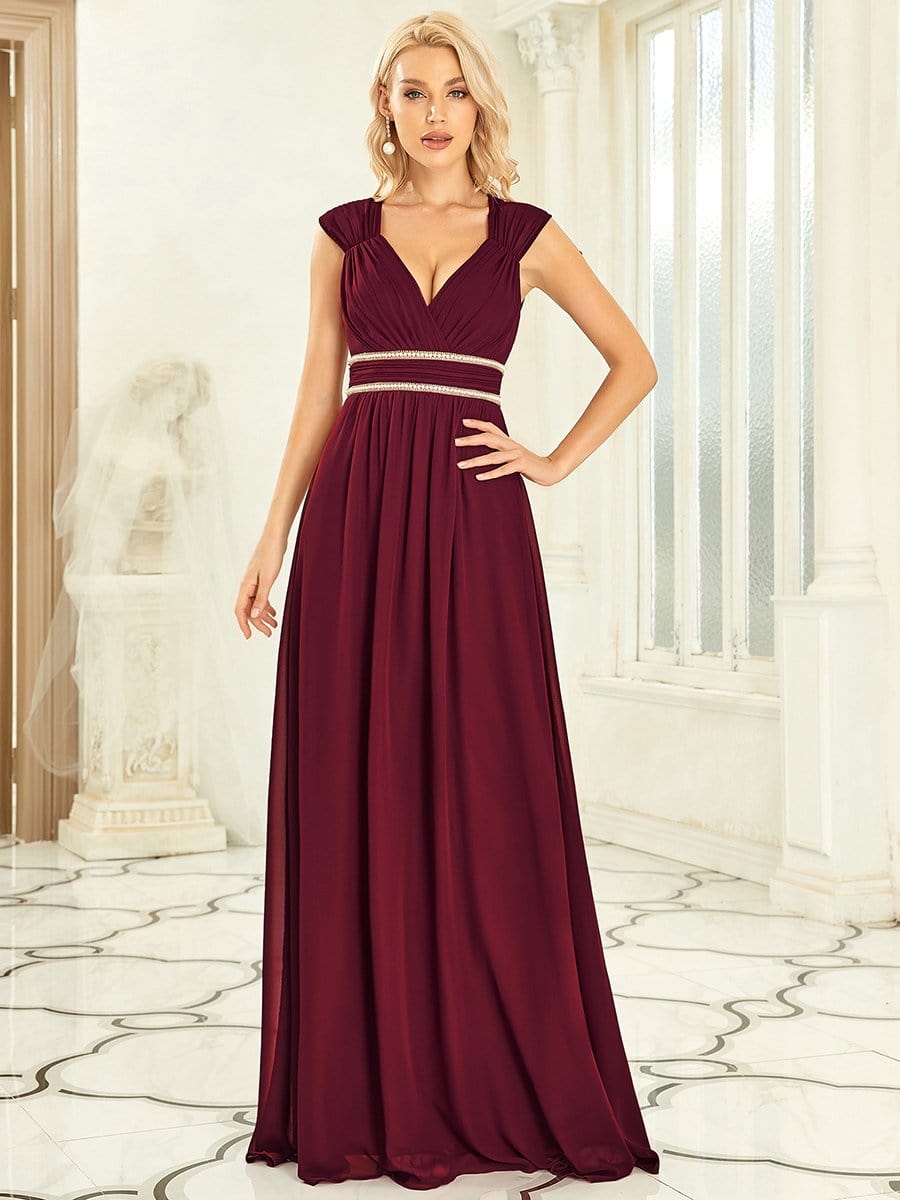 Robe longue de demoiselle d'honneur froncée à col en V #Couleur_Bordeaux