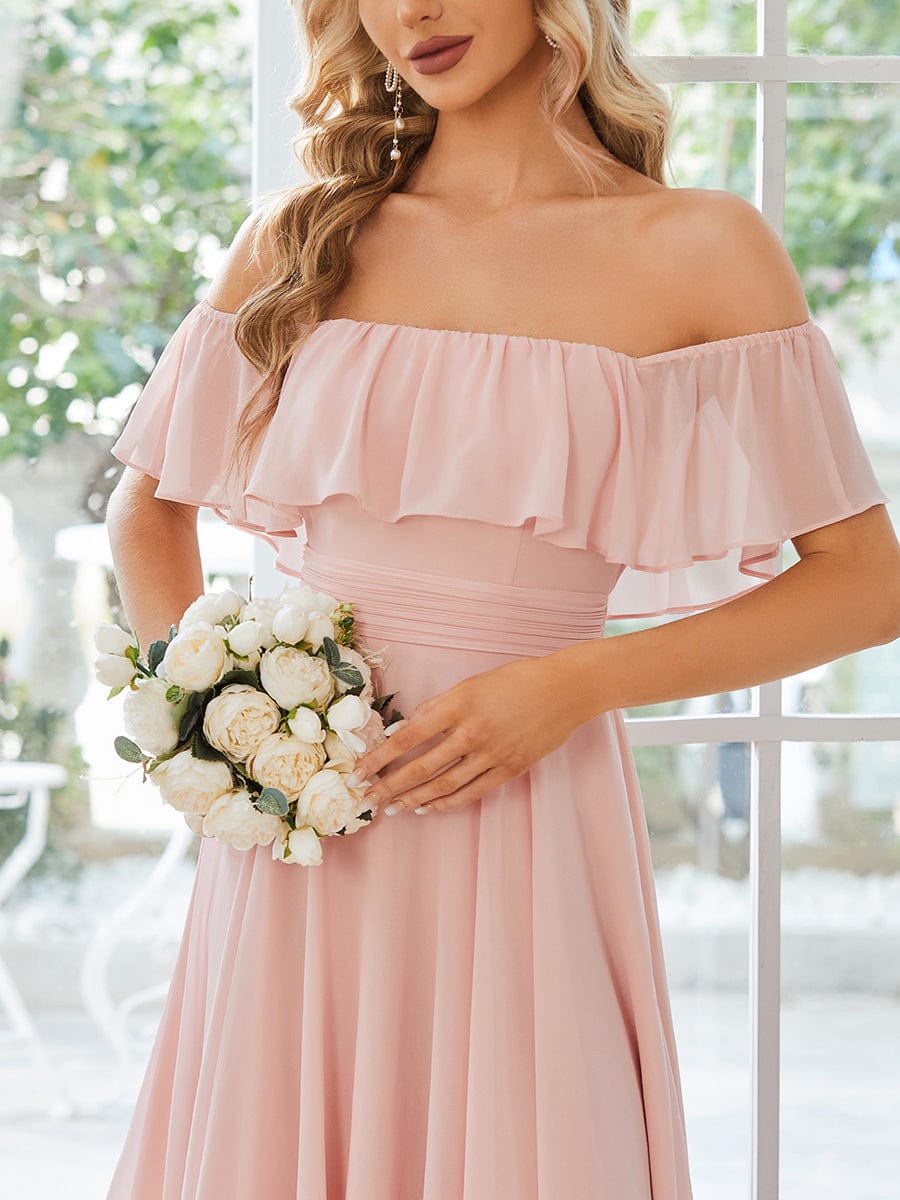 Robe demoiselle d'honneur asymétrique fluide mousseline épaules dénudées #Couleur_Rose